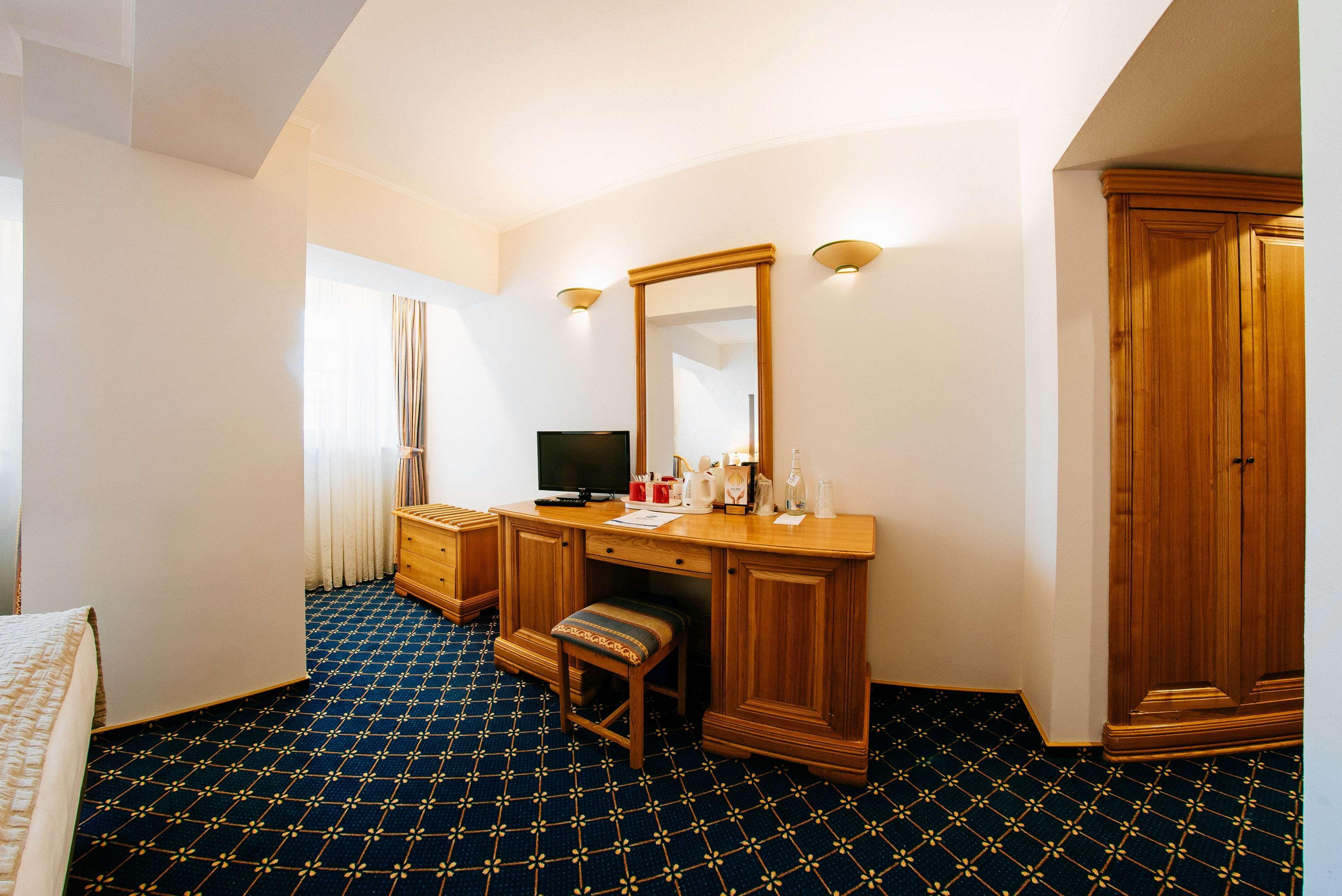 Best Western Bucovina Club De Munte Гура Хуморулуй Екстериор снимка