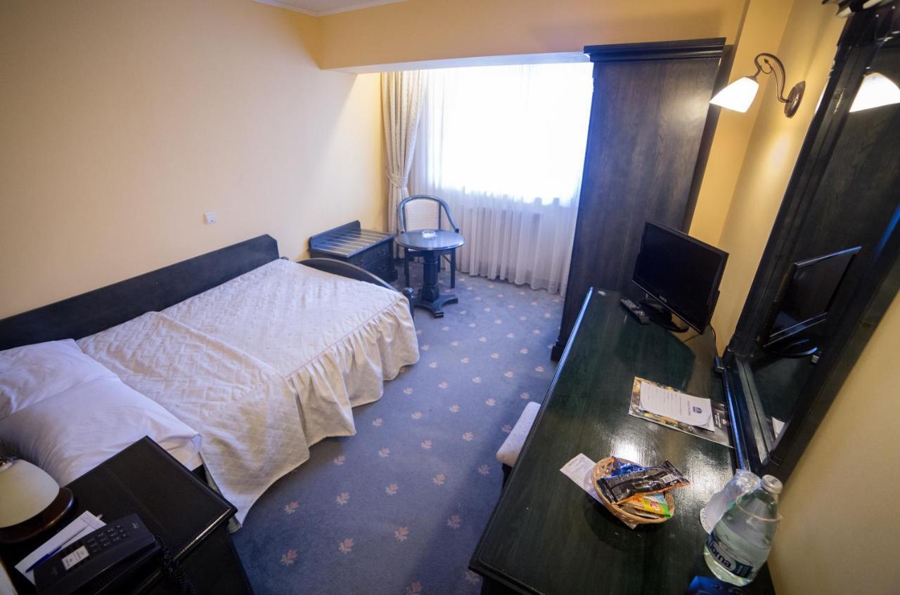 Best Western Bucovina Club De Munte Гура Хуморулуй Екстериор снимка