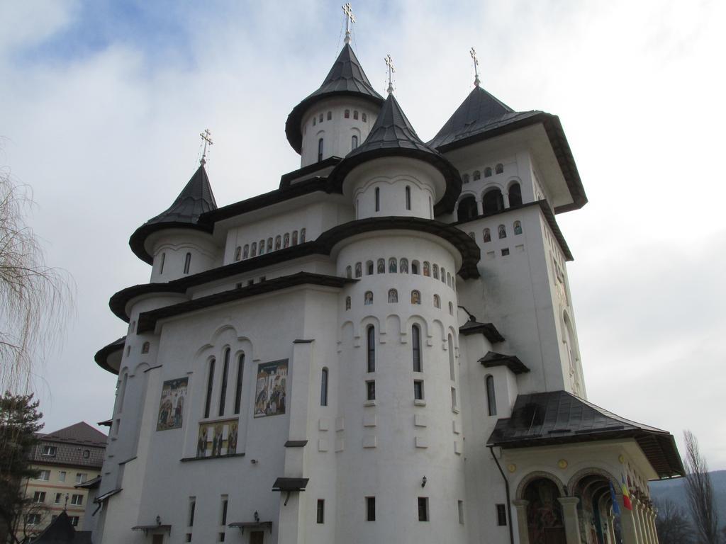Best Western Bucovina Club De Munte Гура Хуморулуй Екстериор снимка